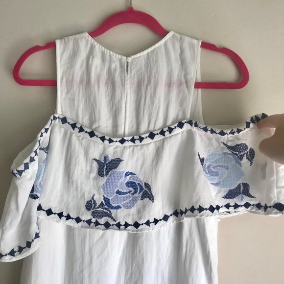 MIAMI / White & Blue Floral Open Shoulder Dress - Picture 4 of 8